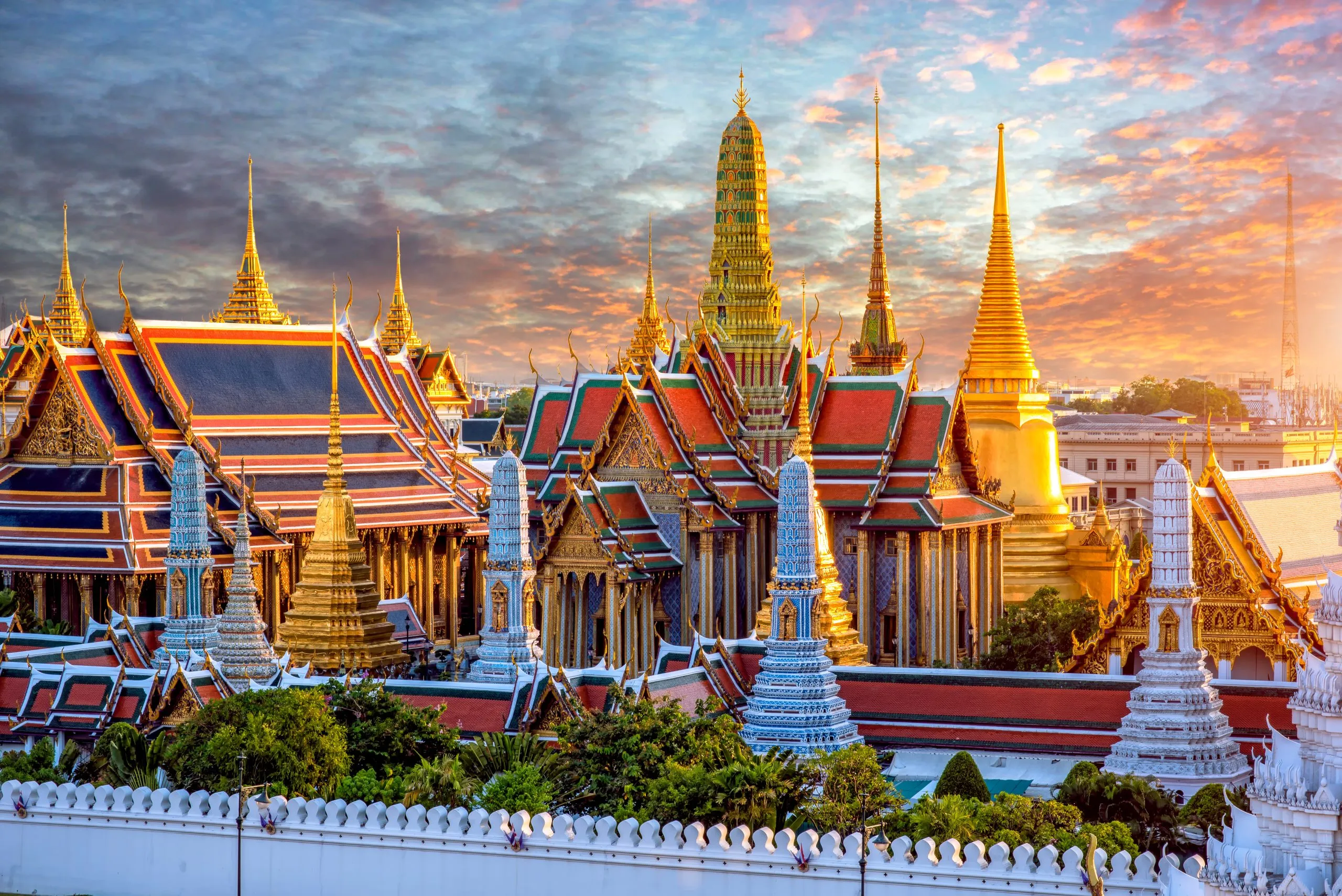 Grand palace and Wat phra keaw at sunset at Bangkok, Thailand