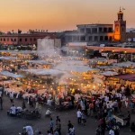 Blick auf Djemaa el Fna in Marrakesch