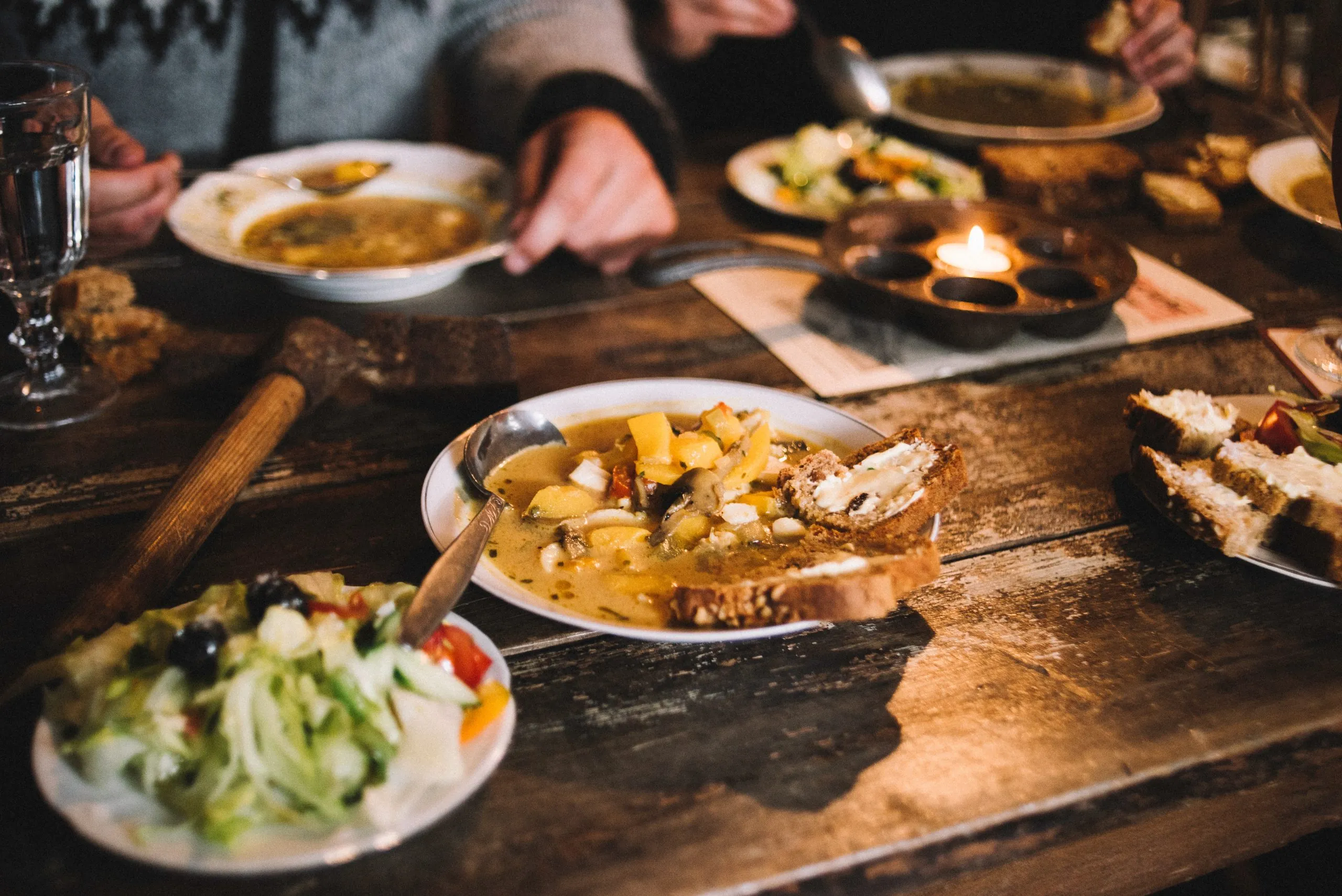 Tartines et soupe de poissons en Islande