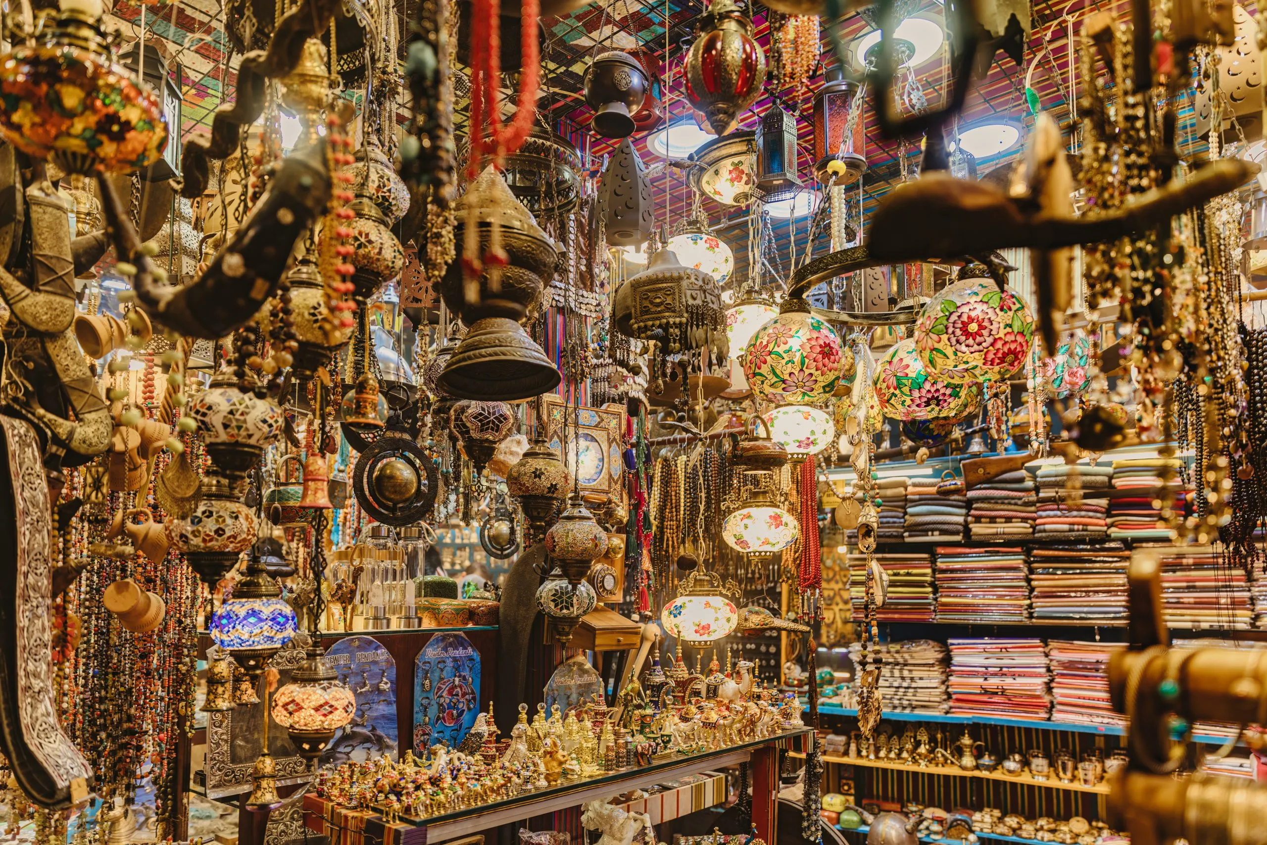 Traditional Arabian antiques and handicraft shop, Muscat, Oman